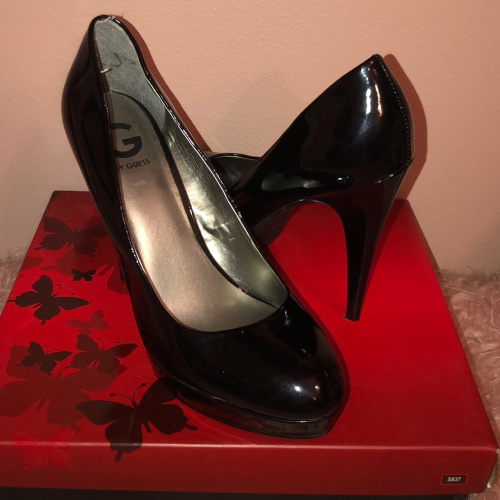 Black Guess heels size 11
